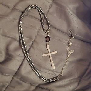 Cross pendent necklace